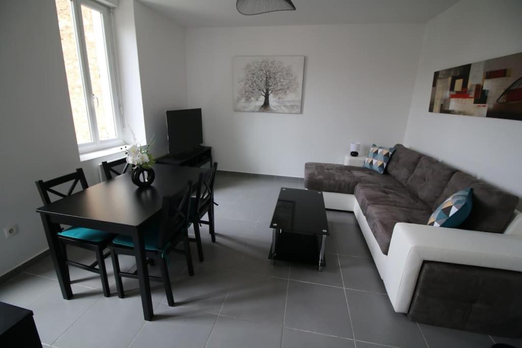 Narbonne : Super Appartement De Qualite Luaran gambar