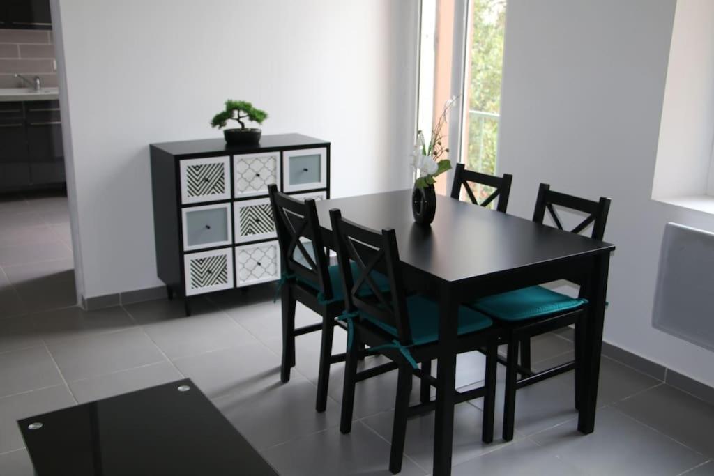 Narbonne : Super Appartement De Qualite Luaran gambar