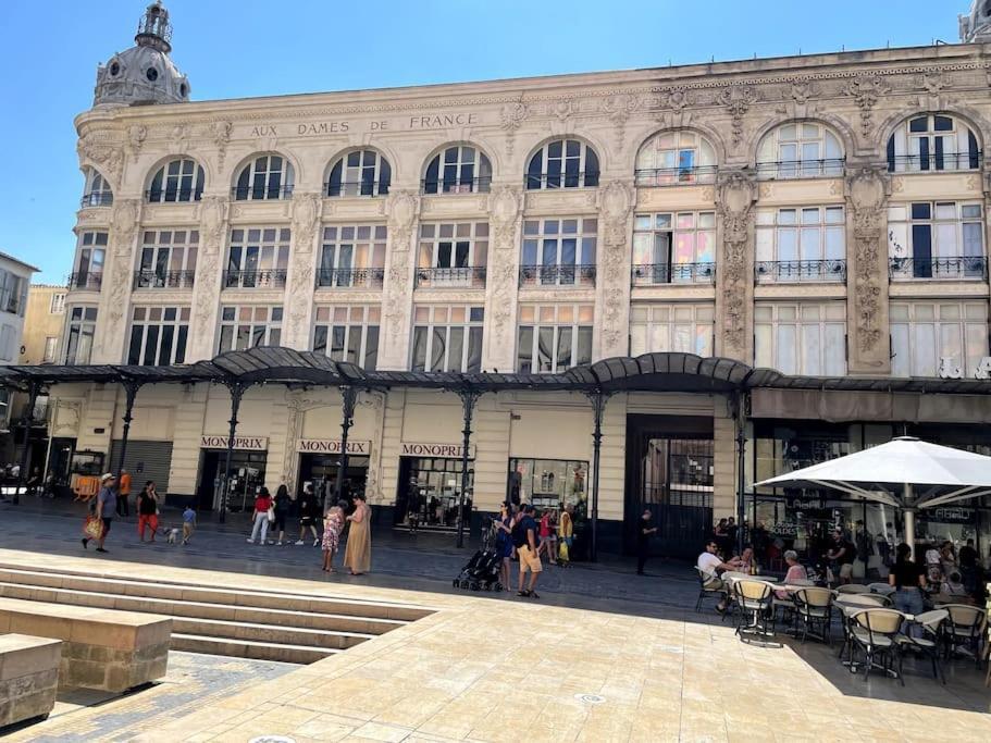 Narbonne : Super Appartement De Qualite Luaran gambar