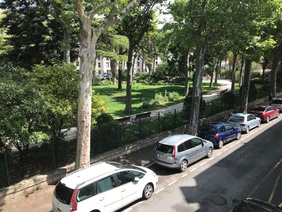 Narbonne : Super Appartement De Qualite Luaran gambar