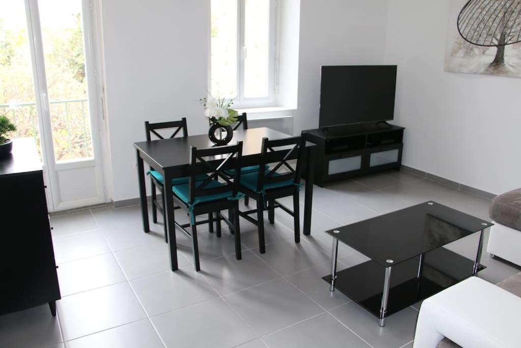 Narbonne : Super Appartement De Qualite Luaran gambar